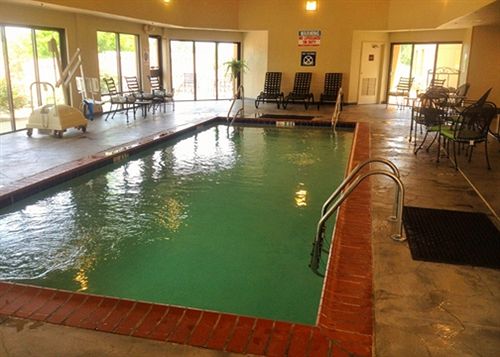 Hotel Comfort Inn & Suites Benton  | Benton | Kentucky | United States 16