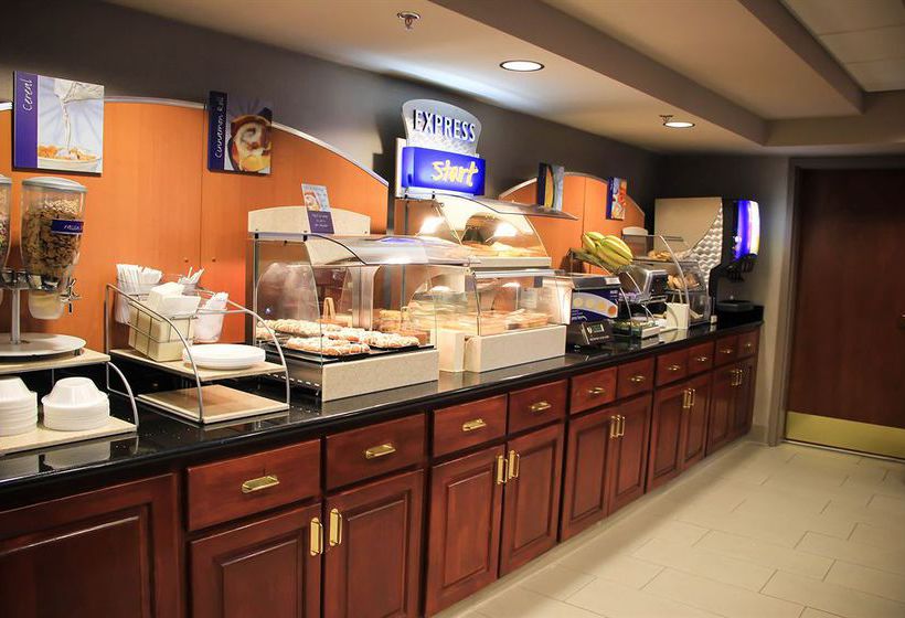 Hotel Holiday Inn Express Colorado Springs (Airport)  | Colorado Springs | Colorado | United States 1