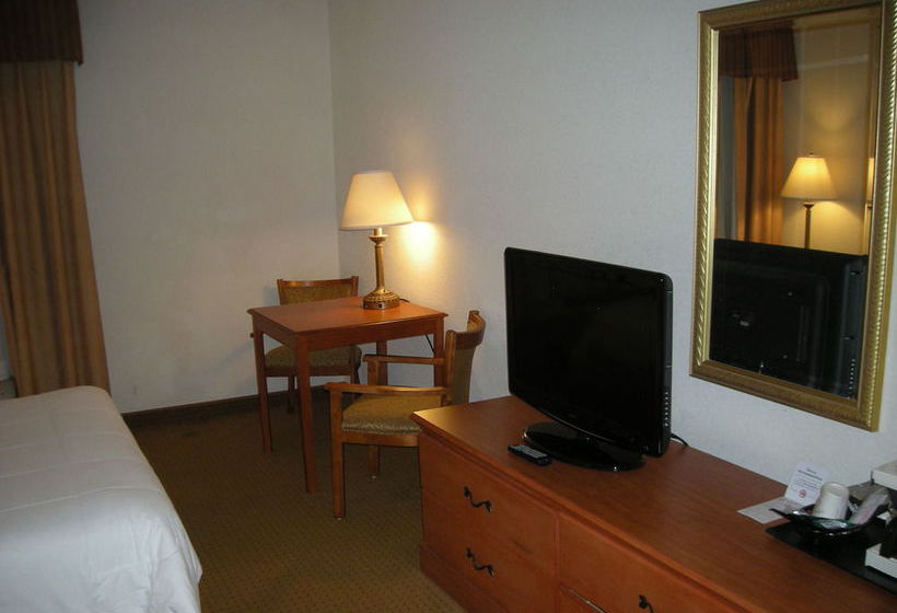 Hotel Holiday Inn Express Evansville-north (i-64 & us 41)  | Evansville | Indiana | United States 6