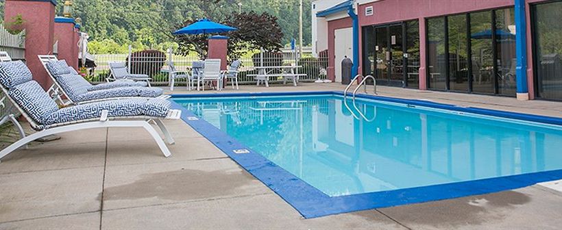 Hotel Holiday Inn Express Erwin I-181 I-26 (Exit 40) 