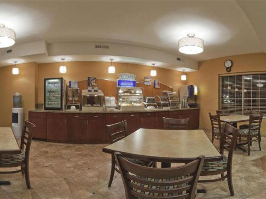 Hotel Holiday Inn Express Portland Jantzen Beach  | Portland | Oregon | United States 14