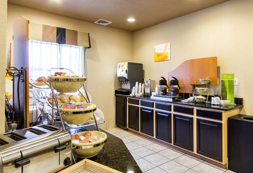 Hotel Quality Inn & Suites Oakwood Village  | Oakwood | Ohio | Hotel negli Stati Uniti 1