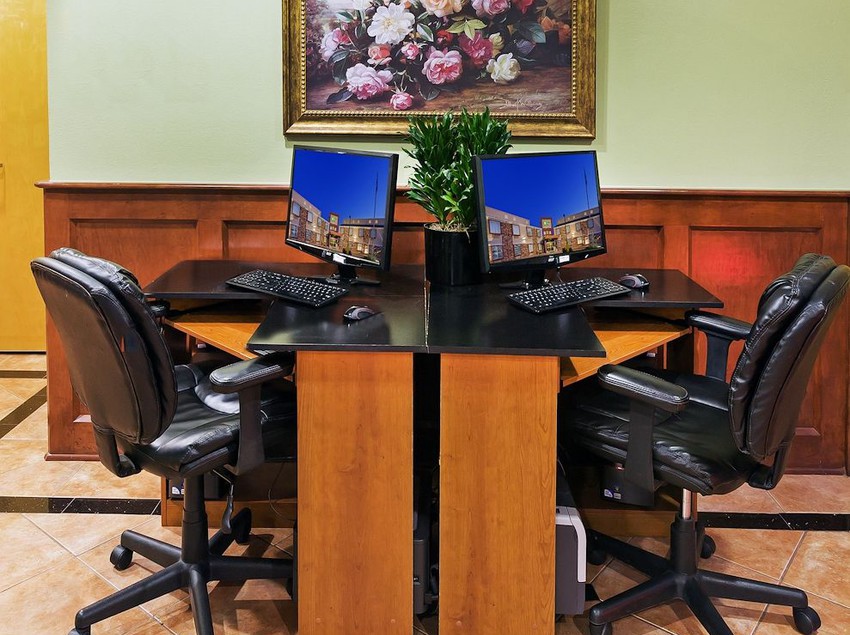 Hotel Holiday Inn Express Arlington (Six Flags Area)  | Arlington | Texas | United States 1