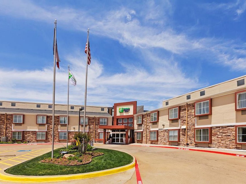 Hotel Holiday Inn Express Arlington (Six Flags Area)  | Arlington | Texas | United States 11
