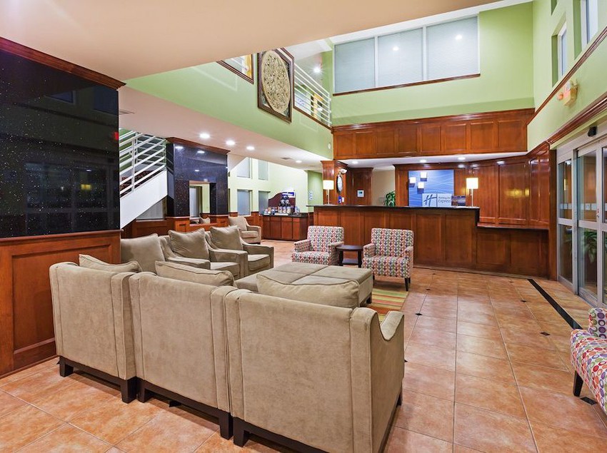 Hotel Holiday Inn Express Arlington (Six Flags Area)  | Arlington | Texas | United States 12