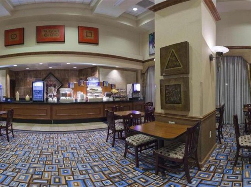 Hotel Holiday Inn Express Arlington (Six Flags Area)  | Arlington | Texas | United States 6