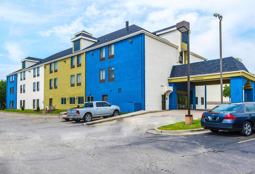 Hotel Quality Inn  | Blue Springs | Missouri | United States 6