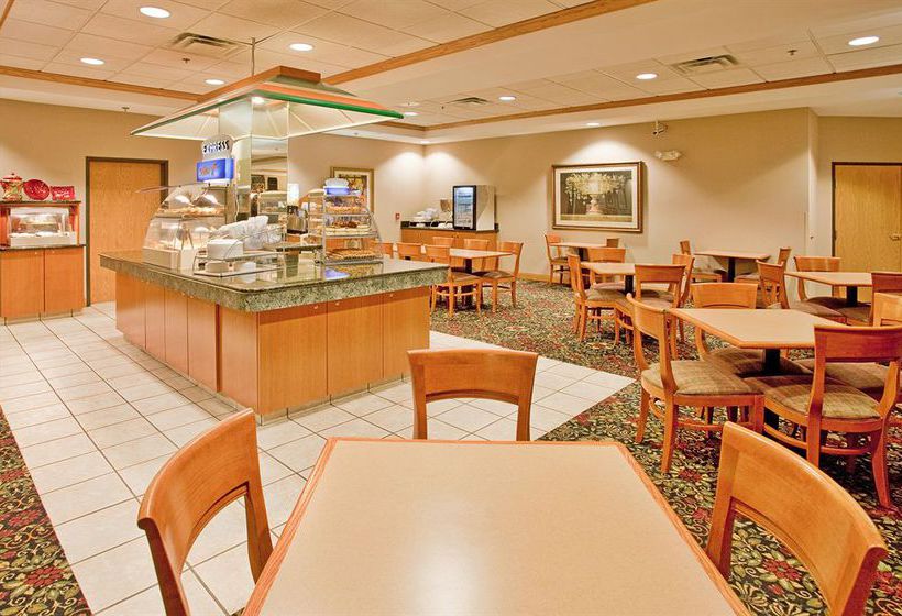 Hotel Holiday Inn Express Norfolk Norfolk