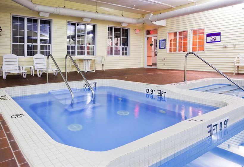 Hotel Holiday Inn Express St Ignace Lake Front   | St. Ignace | Michigan | United States 17