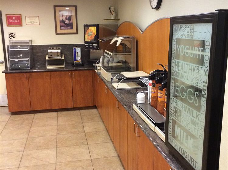 Hotel Ramada Portland South I205