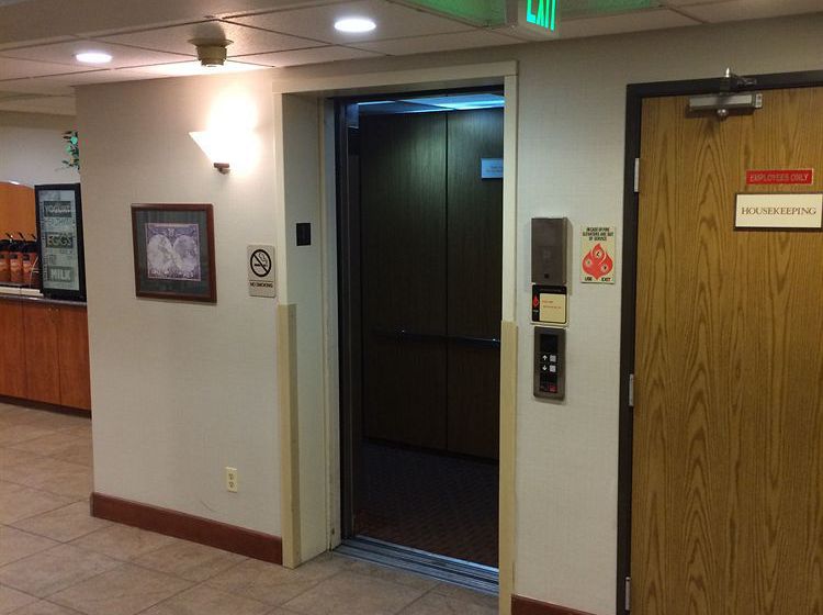 Hotel Ramada Portland South I205  | Portland | Oregon | United States 12