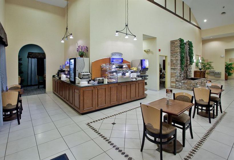 Hotel Holiday Inn Express Waynesboro-Route 340  | Waynesboro | Virginia | United States 1