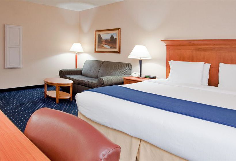 Hotel Holiday Inn Express Waynesboro-Route 340  | Waynesboro | Virginia | United States 10