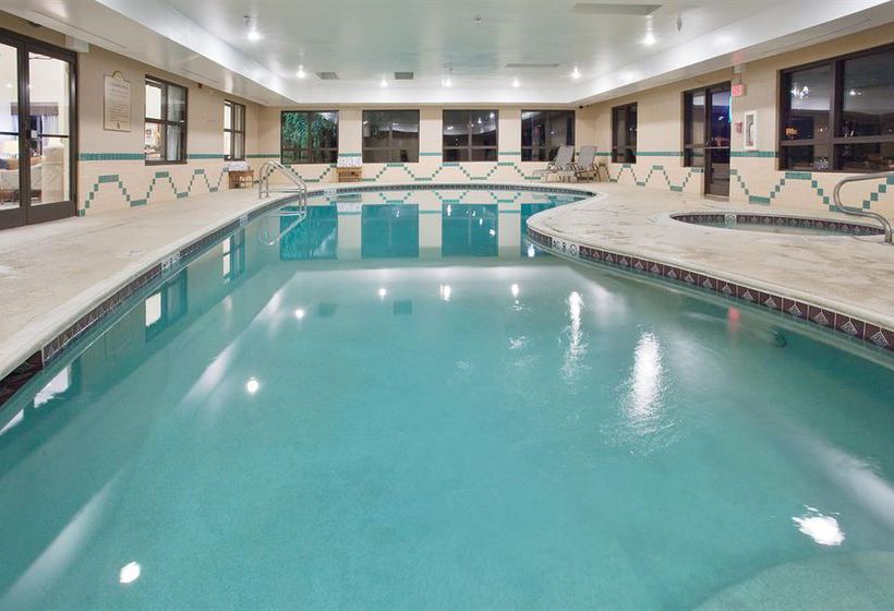 Hotel Holiday Inn Express Waynesboro-Route 340  | Waynesboro | Virginia | United States 15