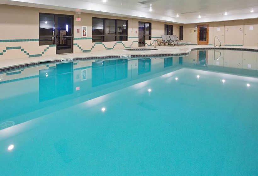 Hotel Holiday Inn Express Waynesboro-Route 340  | Waynesboro | Virginia | United States 16