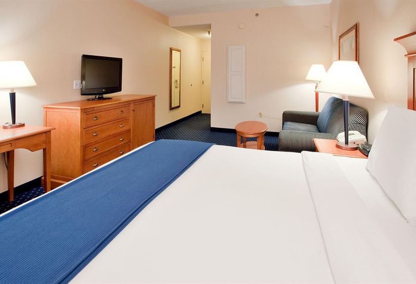 Hotel Holiday Inn Express Waynesboro-Route 340  | Waynesboro | Virginia | United States 8