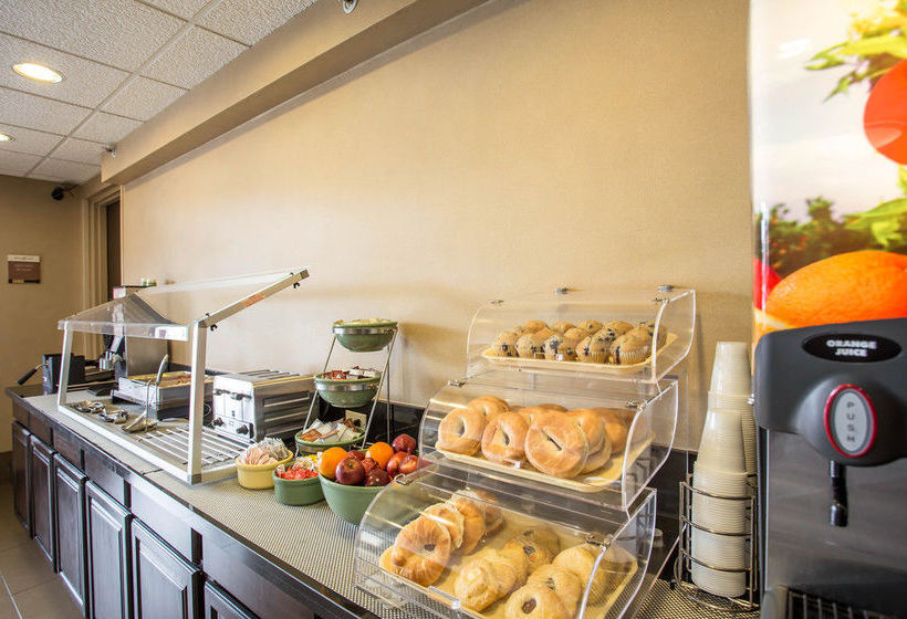 Hotel Quality Inn & Suites Matthews  Carolina del Norte