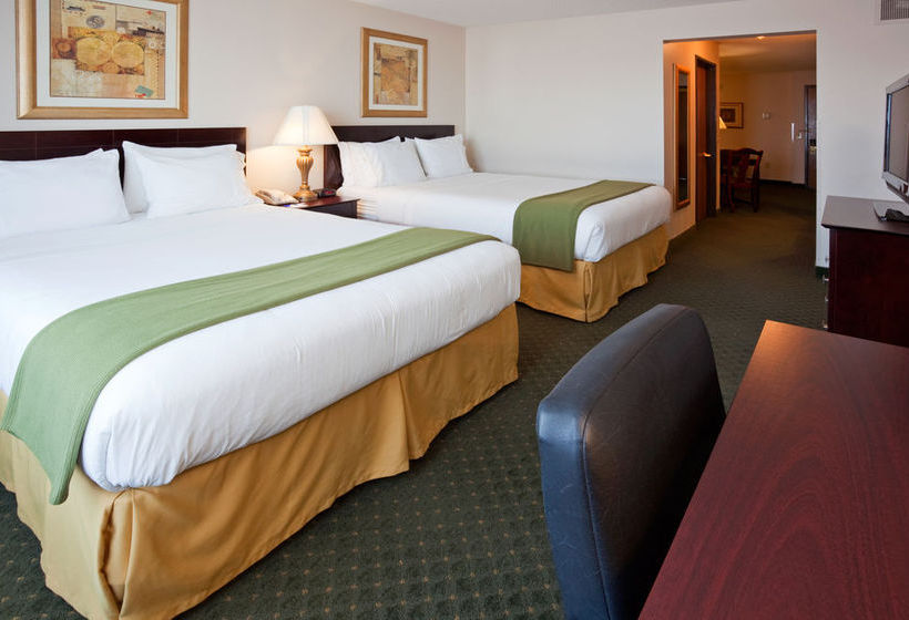 Hotel Holiday Inn Express Oshkosh - Sr-41  | Oshkosh | Wisconsin | United States 9