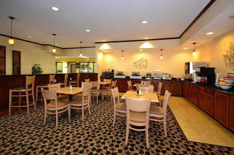 Hotel Best Western Plus Kansas City Airport-KCI East  | Kansas City | Missouri | United States 19