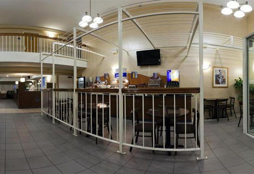 Holiday Inn Express Hotel Des Moines at Drake University 