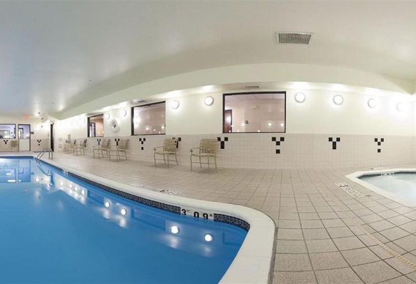 Holiday Inn Express Hotel & Suites Hutchinson  | Hutchinson | Kansas | United States 3