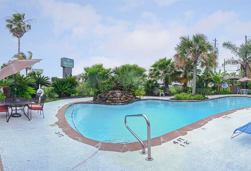 Hotel Quality Inn & Suites Yacht Club Basin 