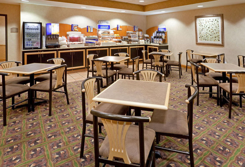 Hotel Holiday Inn Express Forth Worth (I-20)  | Fort Worth | Texas | United States 19