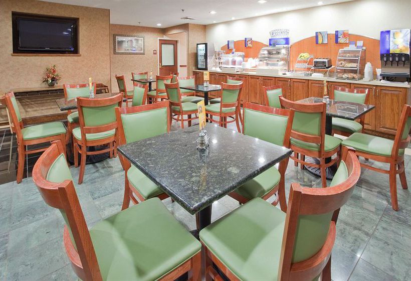 Hotel Holiday Inn Express Wilson I-95   | Wilson | North Carolina | United States 13