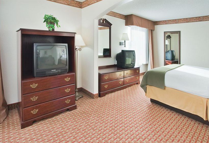 Hotel Holiday Inn Express Wilson I-95   | Wilson | North Carolina | United States 14