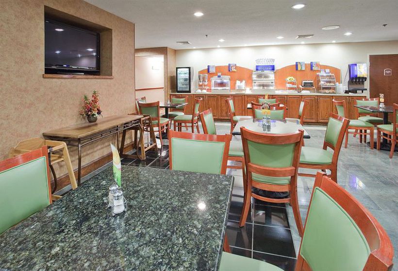 Hotel Holiday Inn Express Wilson I-95   | Wilson | North Carolina | United States 7