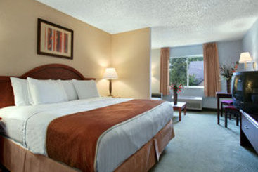Hotel Days Inn & Suites Vancouver  | Vancouver | Washington | United States 3