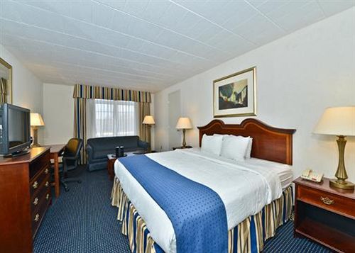 Hotel Holiday Inn Harrisburg (PA TPK EXIT 40A) 