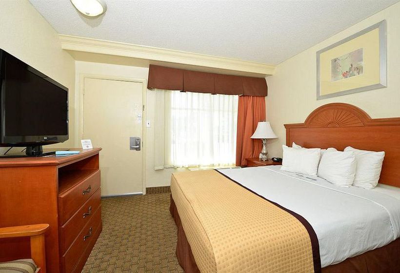 Hotel Best Western Plus Holiday Sands Inn & Suites  | Norfolk | Virginia | United States 14