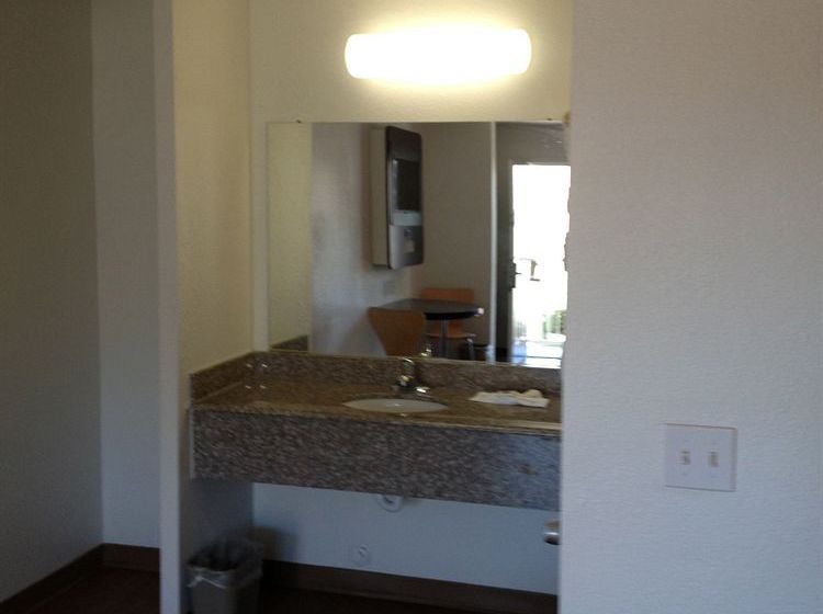 Motel 6 Grand Prairie Arlington  | Grand Prairie | Texas | United States 7