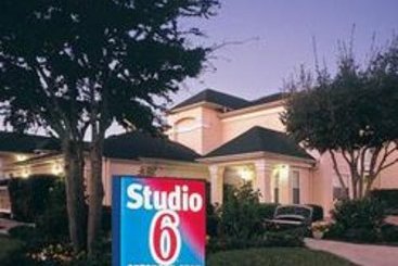 Studio 6 Atlanta Northlake Georgia