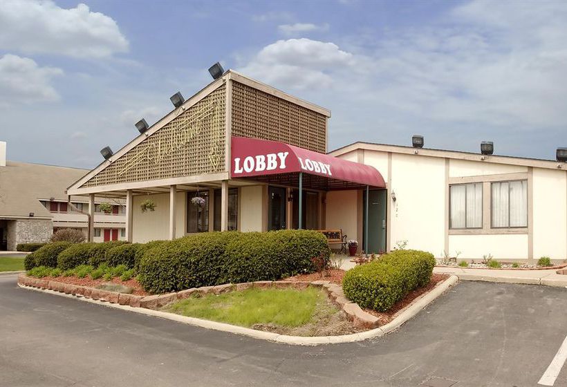 Hotel Americas Best Value Inn & Suites  | Monroe | Michigan | United States 7