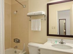 Hotel Baymont Inn & Suites Jefferson City  | Jefferson City | Missouri | United States 7