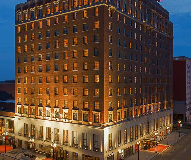 Hotel Pere Marquette Illinois