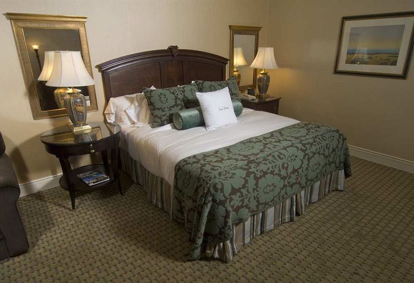 Hotel Roanoke & Conference Center  | Roanoke | Virginia | United States 15