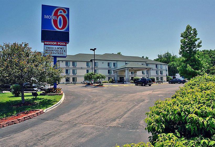 Motel 6 Columbia - East