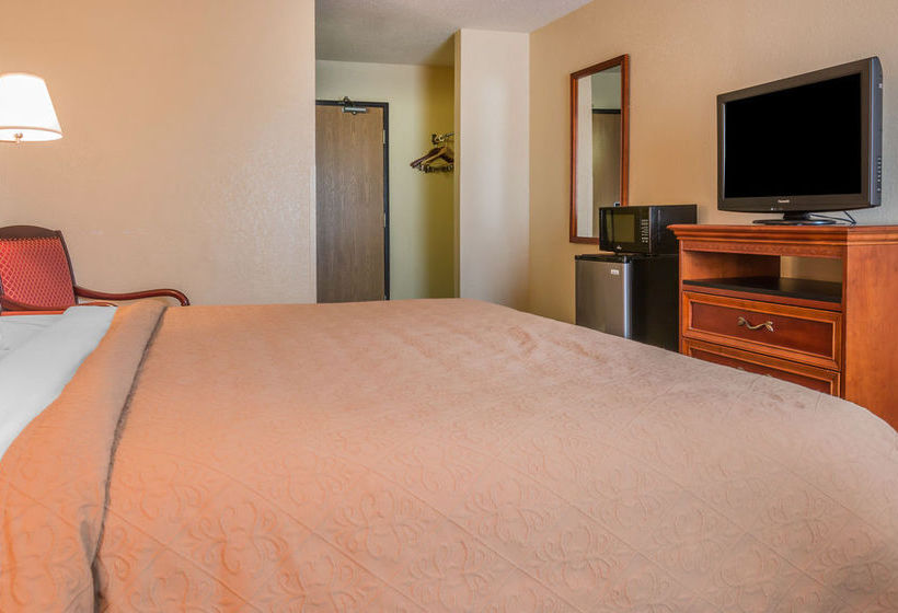 Hotel Quality Inn & Suites Romulus  | Romulus | Michigan | United States 11