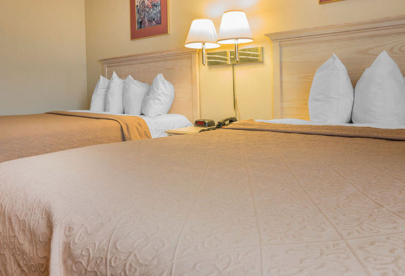 Hotel Quality Inn & Suites Romulus  | Romulus | Michigan | United States 19