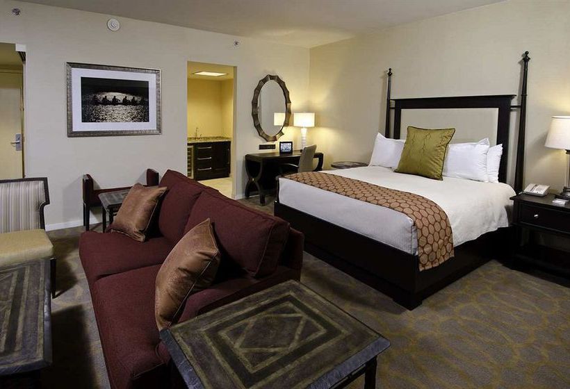 The Inn at Penn, A Hilton Hotel  | Philadelphia | Pennsylvania | United States 6