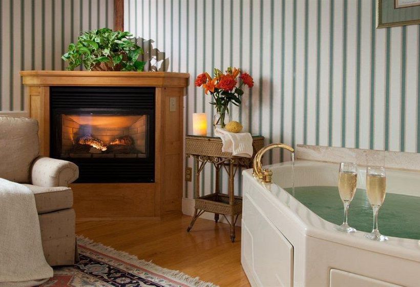 Hotel Inn at the Round Barn Farm  | Waitsfield | Vermont | United States 1