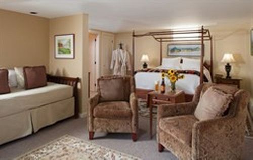 Hotel Inn at the Round Barn Farm  | Waitsfield | Vermont | United States 12