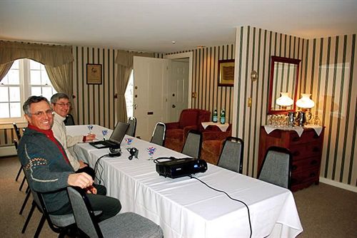 Hotel Inn at the Round Barn Farm  | Waitsfield | Vermont | United States 9