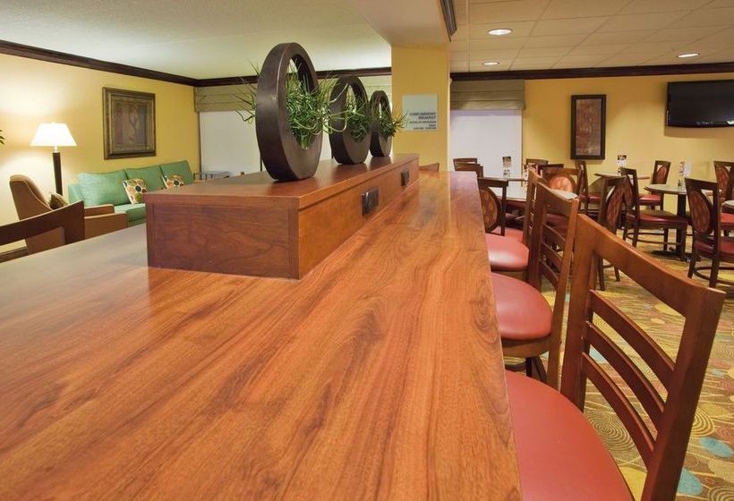 Hotel Holiday Inn Express Lynchburg  | Lynchburg | Virginia | United States 17