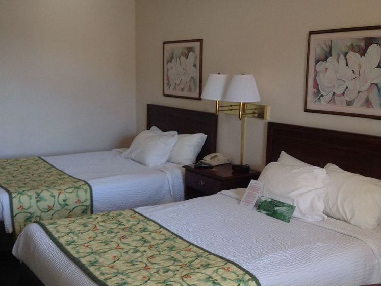 Hotel Innkeeper Motor Lodge  | Danville | Virginia | United States 7