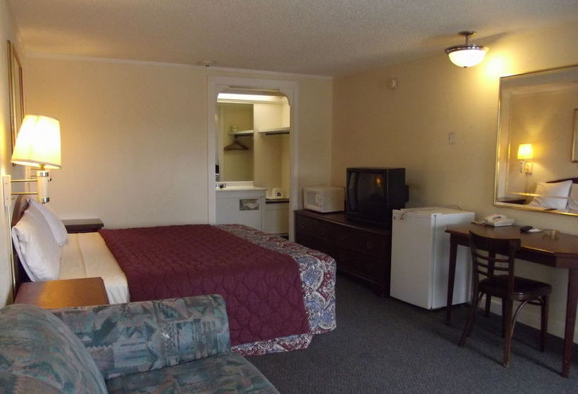 Hotel Knights Inn Macedonia 