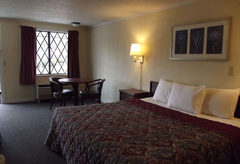 Hotel Knights Inn Macedonia  | Macedonia | Ohio | United States 3